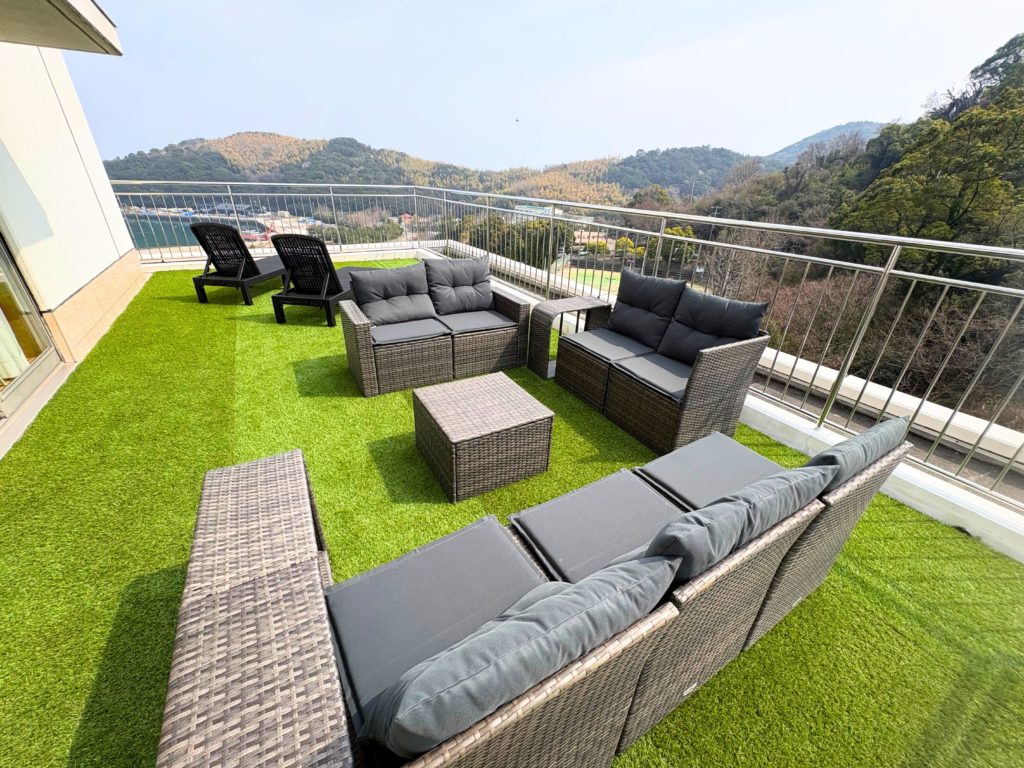 インランド・シー・リゾート・フェスタの和室に設備されたテラス